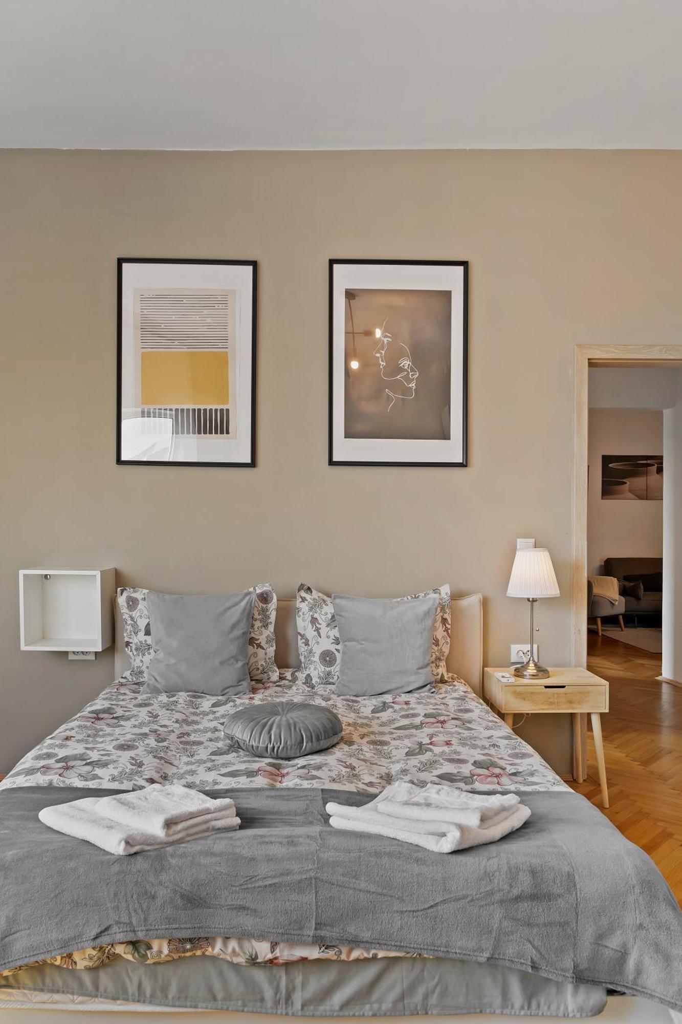 Ultracentral Dreamland Apartment 3 Bdrm Bukarest Exterior foto